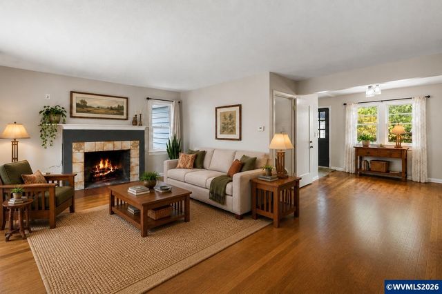 1235 Vista Av SE, Salem, OR 97302