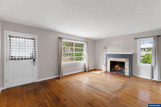 1235 Vista Av SE, Salem, OR 97302