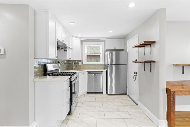 92 Gladeside Ave 1, Boston, MA 02126