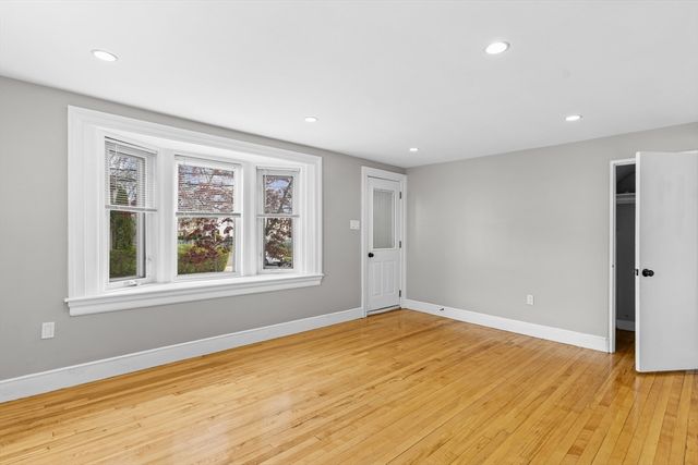 92 Gladeside Ave 1, Boston, MA 02126