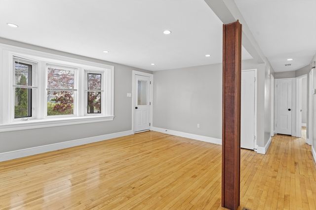 92 Gladeside Ave 1, Boston, MA 02126