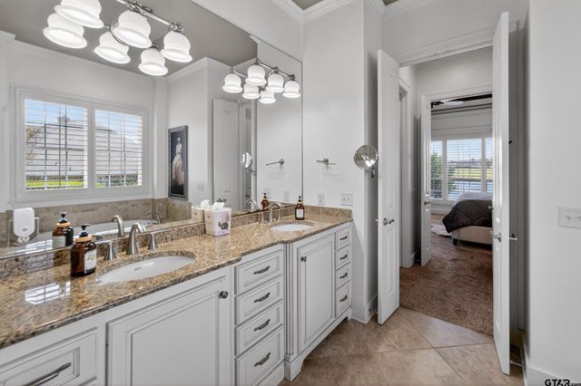 16801 Stallion Shores CT, Lindale, TX 75771