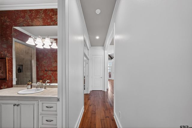 16801 Stallion Shores CT, Lindale, TX 75771