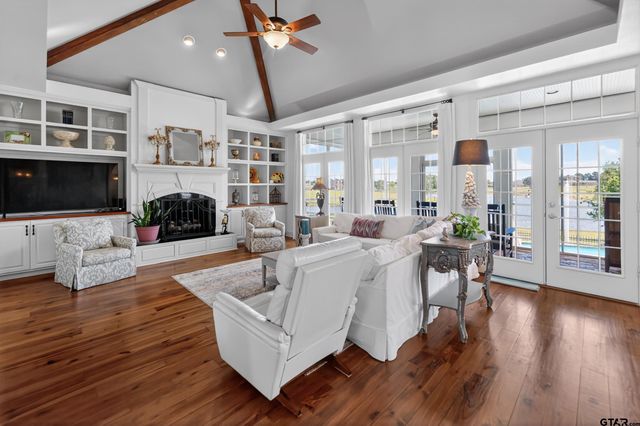 16801 Stallion Shores CT, Lindale, TX 75771