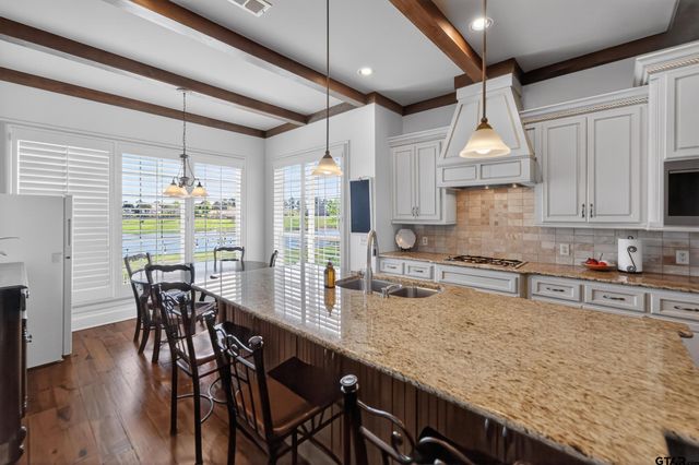 16801 Stallion Shores CT, Lindale, TX 75771