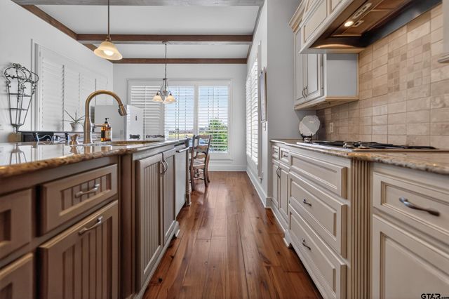 16801 Stallion Shores CT, Lindale, TX 75771