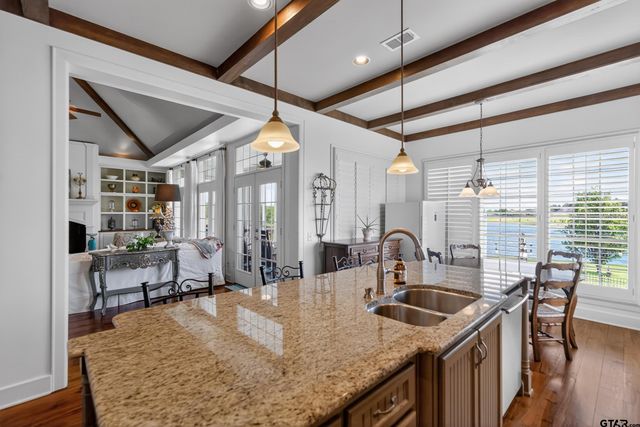 16801 Stallion Shores CT, Lindale, TX 75771