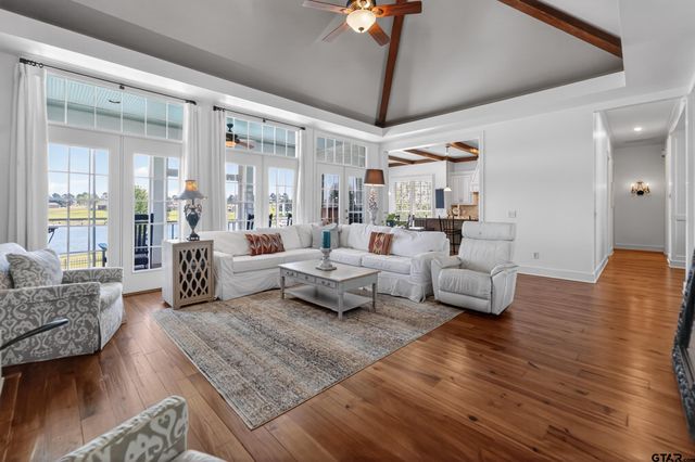 16801 Stallion Shores CT, Lindale, TX 75771