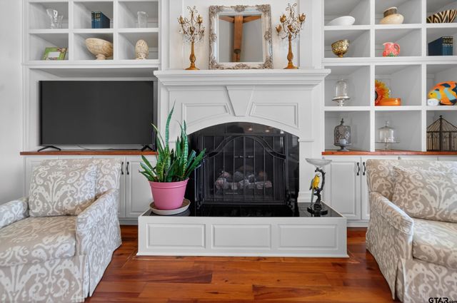 16801 Stallion Shores CT, Lindale, TX 75771