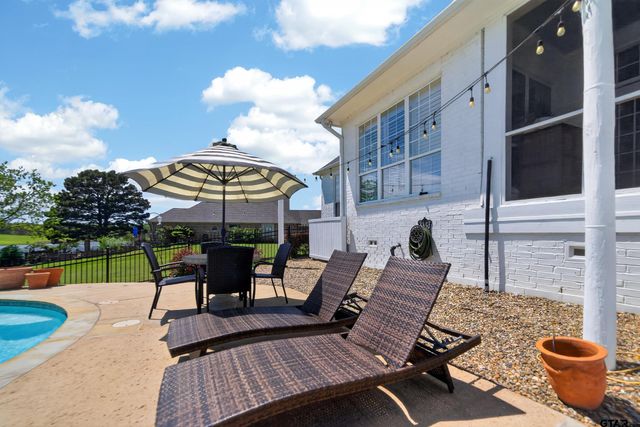 16801 Stallion Shores CT, Lindale, TX 75771