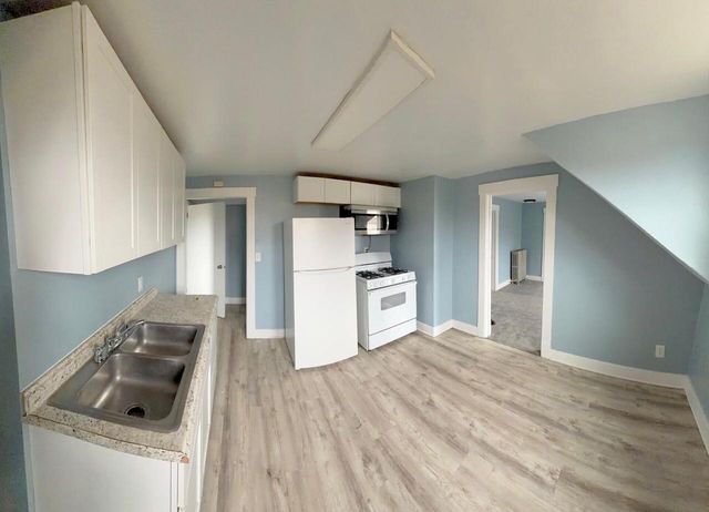 2011 Madison STREET, Manitowoc, WI 54220