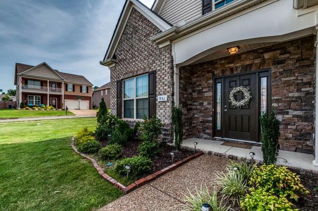 951 Morning Rd, Antioch, TN 37013