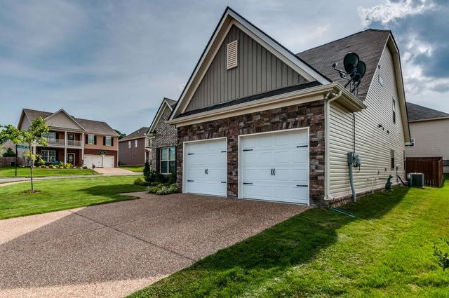 951 Morning Rd, Antioch, TN 37013