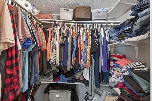 2695 Alissa Lane, Maplewood, MN 55119