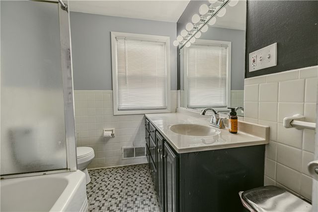 143 Sandalwood Drive, Greece, NY 14616