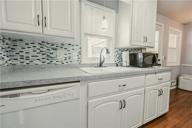 143 Sandalwood Drive, Greece, NY 14616