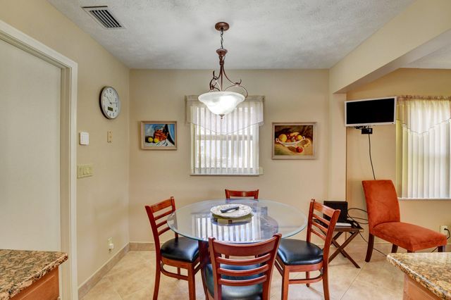 14425 Amapola Way, Delray Beach, FL 33484