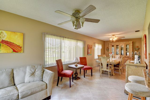 14425 Amapola Way, Delray Beach, FL 33484