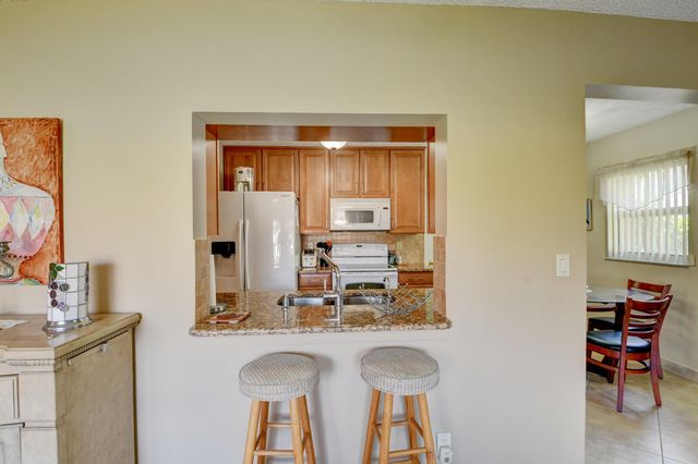 14425 Amapola Way, Delray Beach, FL 33484