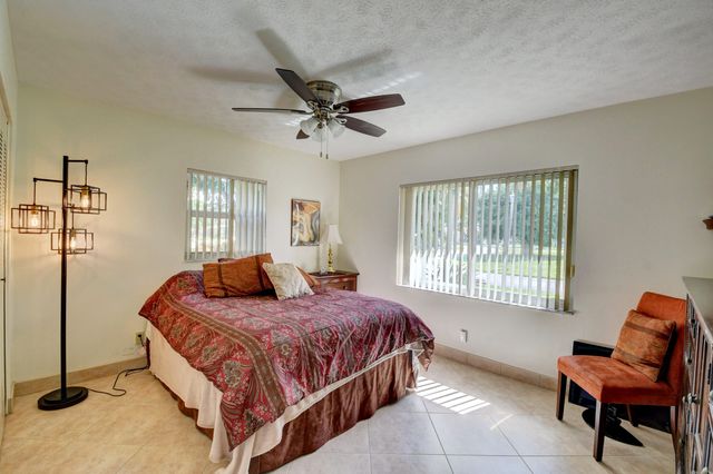 14425 Amapola Way, Delray Beach, FL 33484