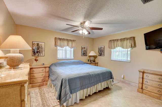 14425 Amapola Way, Delray Beach, FL 33484