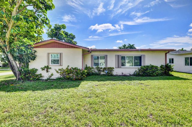 14425 Amapola Way, Delray Beach, FL 33484