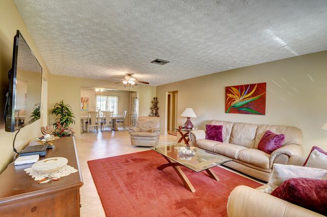 14425 Amapola Way, Delray Beach, FL 33484