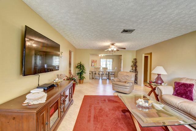 14425 Amapola Way, Delray Beach, FL 33484