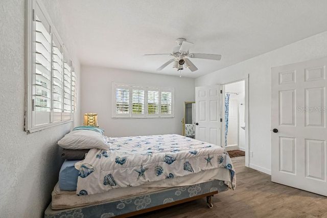 4601 VENETIAN BOULEVARD NE, St Petersburg, FL 33703