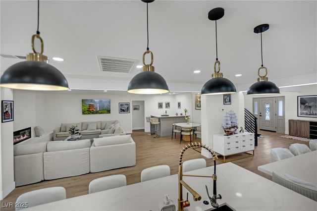 4061 West Eldorado Lane, Las Vegas, NV 89139