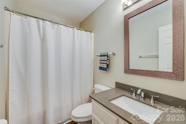 708 Pennwood Lane, Charlotte, NC 28215