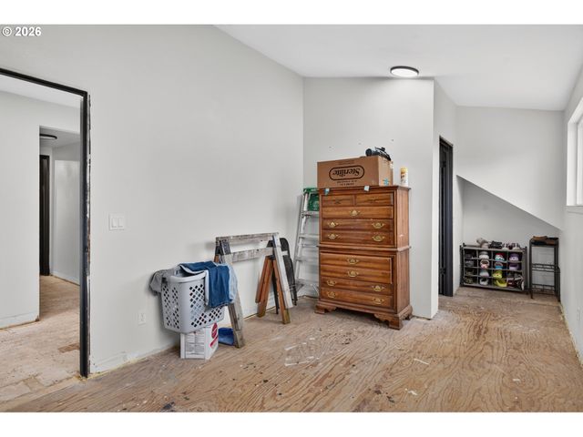 19095 Sw KINNAMAN Rd, Beaverton, OR 97078
