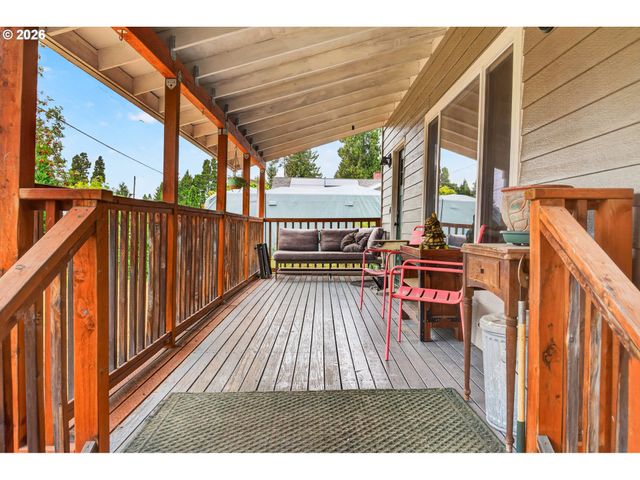 19095 Sw KINNAMAN Rd, Beaverton, OR 97078