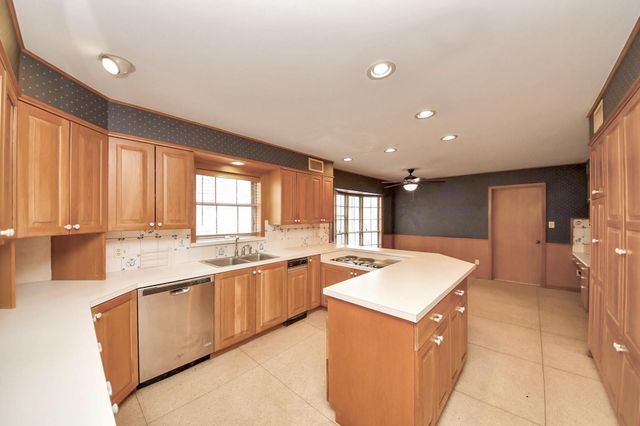 17115 County Road 831, Pearland, TX 77584