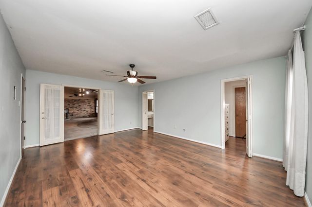17115 County Road 831, Pearland, TX 77584