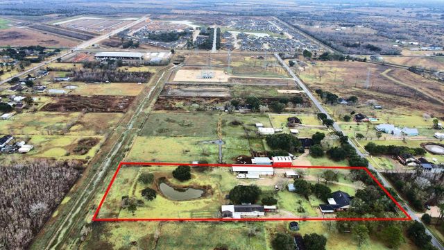 17115 County Road 831, Pearland, TX 77584
