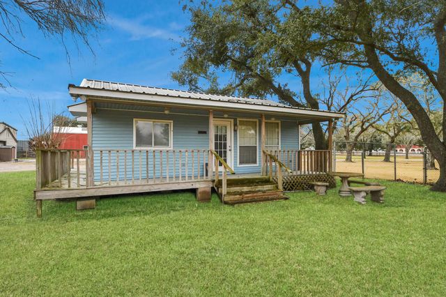17115 County Road 831, Pearland, TX 77584
