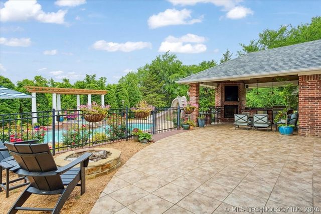 3419 Castle Court, Durant, OK 74701