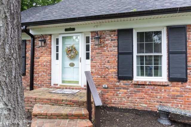 10300 Falling Tree Way, Louisville, KY 40223