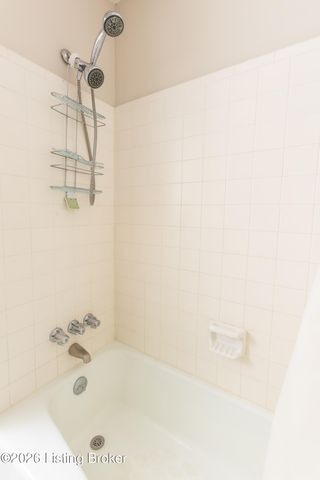 10300 Falling Tree Way, Louisville, KY 40223