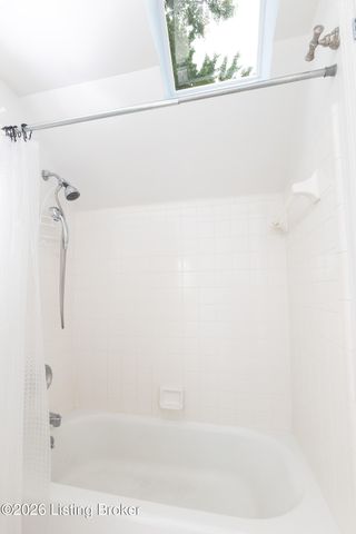 10300 Falling Tree Way, Louisville, KY 40223