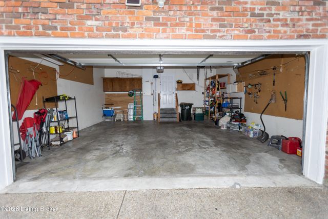 10300 Falling Tree Way, Louisville, KY 40223