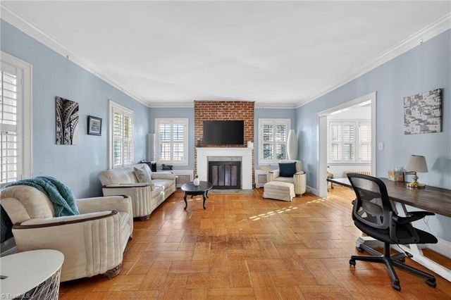 1500 Cloverdale Avenue, Winston-salem, NC 27104