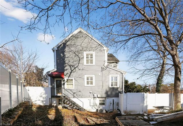 1500 Cloverdale Avenue, Winston-salem, NC 27104