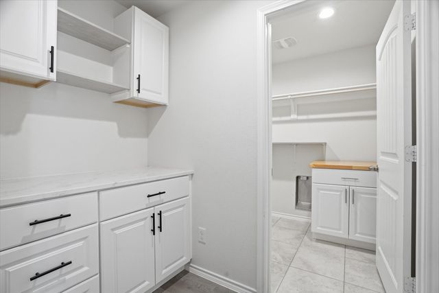 428 Edgewick Lane, Fort Worth, TX 76036