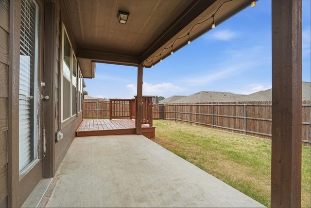 428 Edgewick Lane, Fort Worth, TX 76036