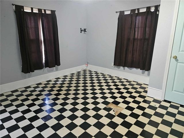 16003 E Katy Track Road, Nevada, MO 64772