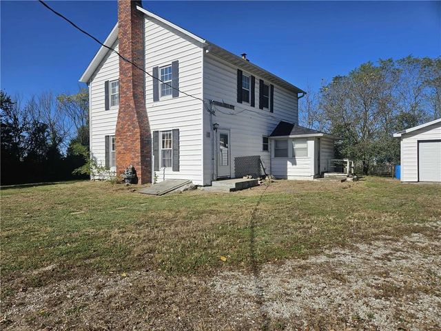 16003 E Katy Track Road, Nevada, MO 64772