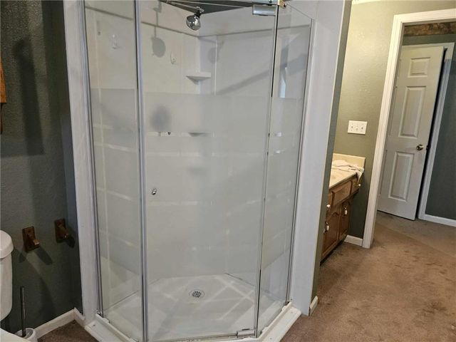 16003 E Katy Track Road, Nevada, MO 64772