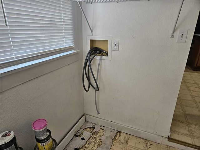 16003 E Katy Track Road, Nevada, MO 64772